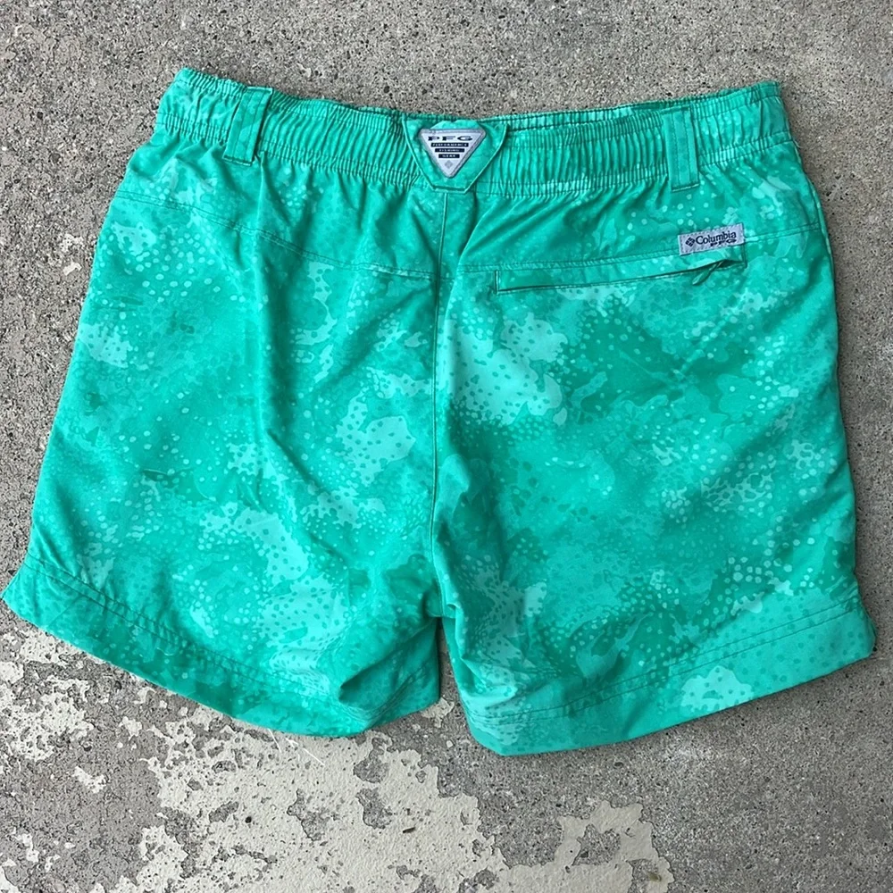 Brand new Columbia PFG Omni-shade shorts - Picture 8 of 16